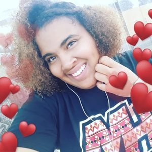 Meet your Posher, Ana